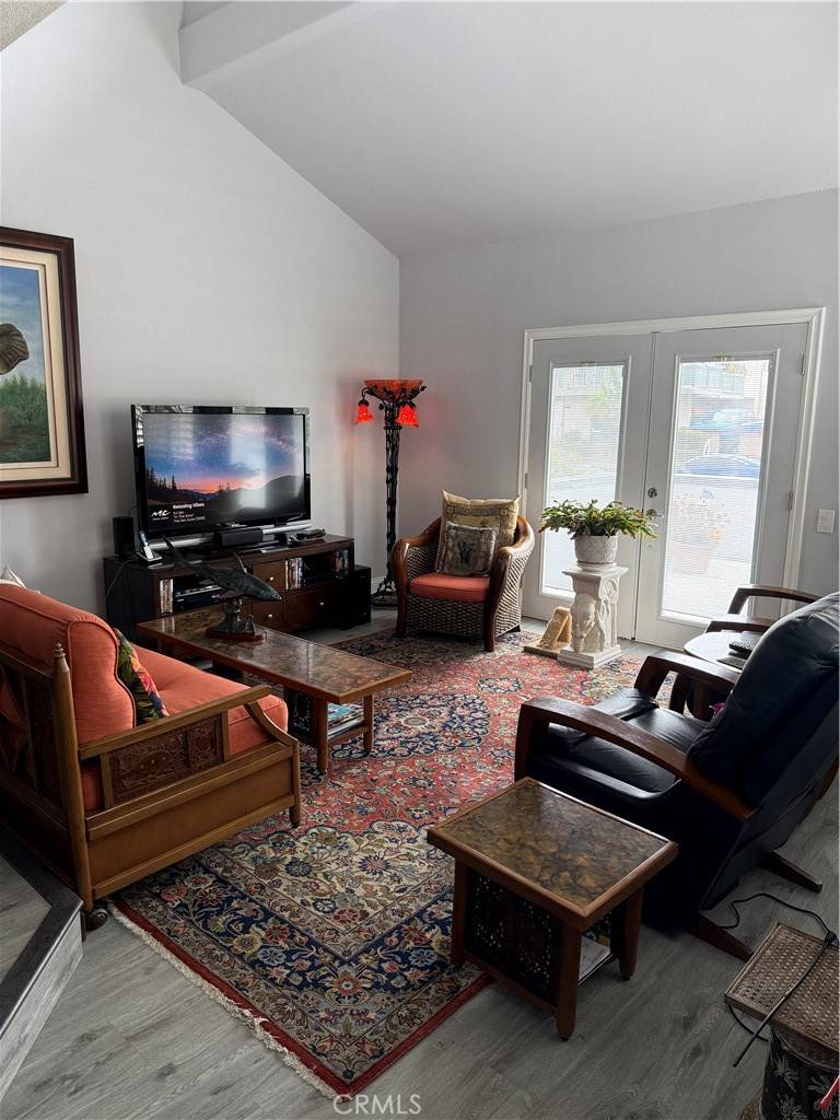 Huntington Beach, CA 92648,305 21st ST