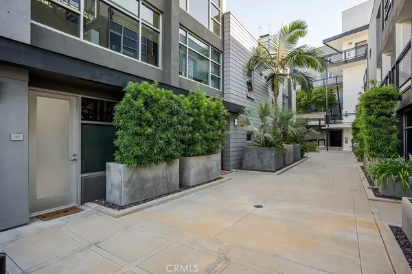Los Angeles, CA 90029,4111 W Sunset BLVD #220