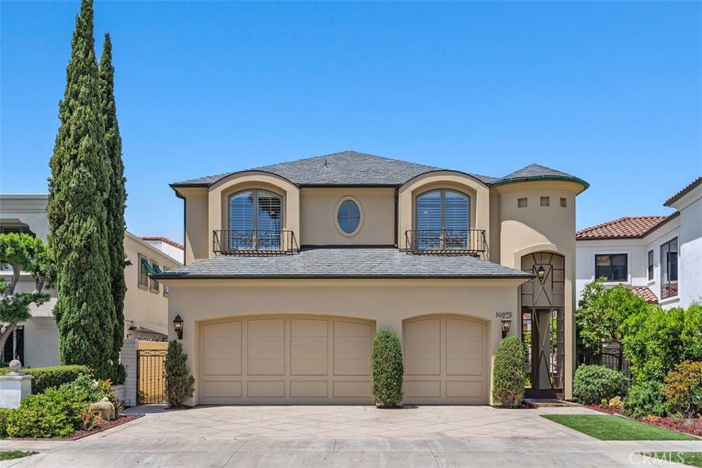 Huntington Beach, CA 92649,16975 Edgewater LN