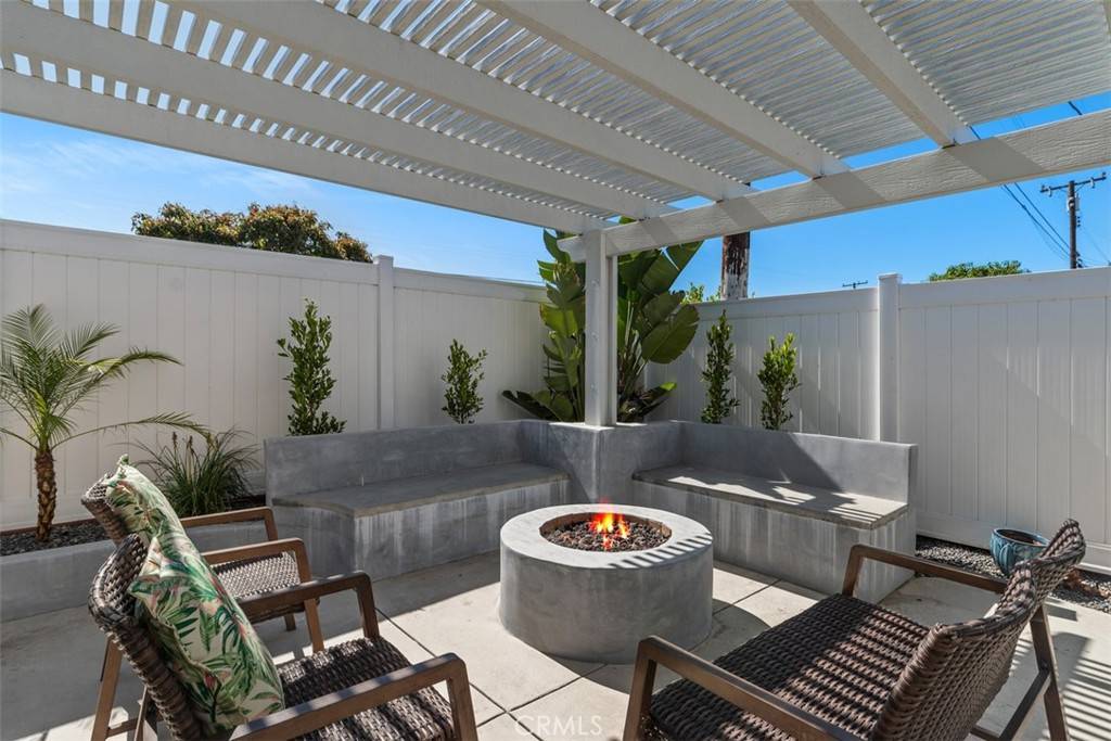 Lakewood, CA 90713,5337 Canehill Avenue