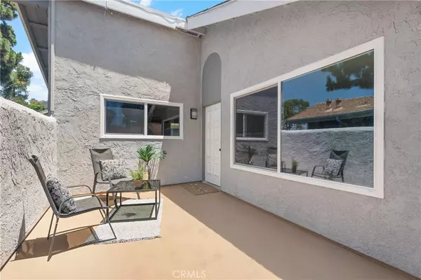 9554 Bickley DR #8, Huntington Beach, CA 92646