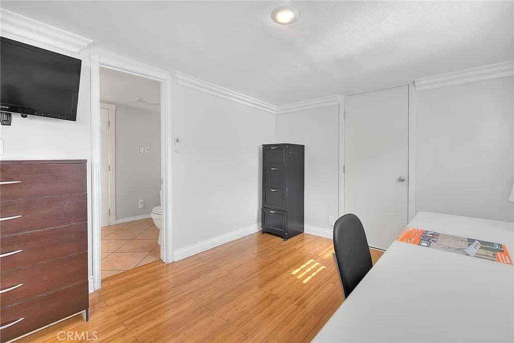 Long Beach, CA 90805,6442 Raymond Avenue