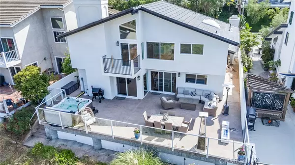 San Clemente, CA 92672,3208 Calle Grande