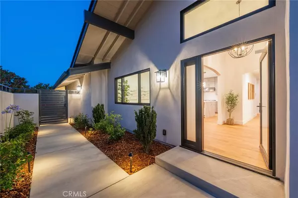 Corona Del Mar, CA 92625,35 Beachcomber DR