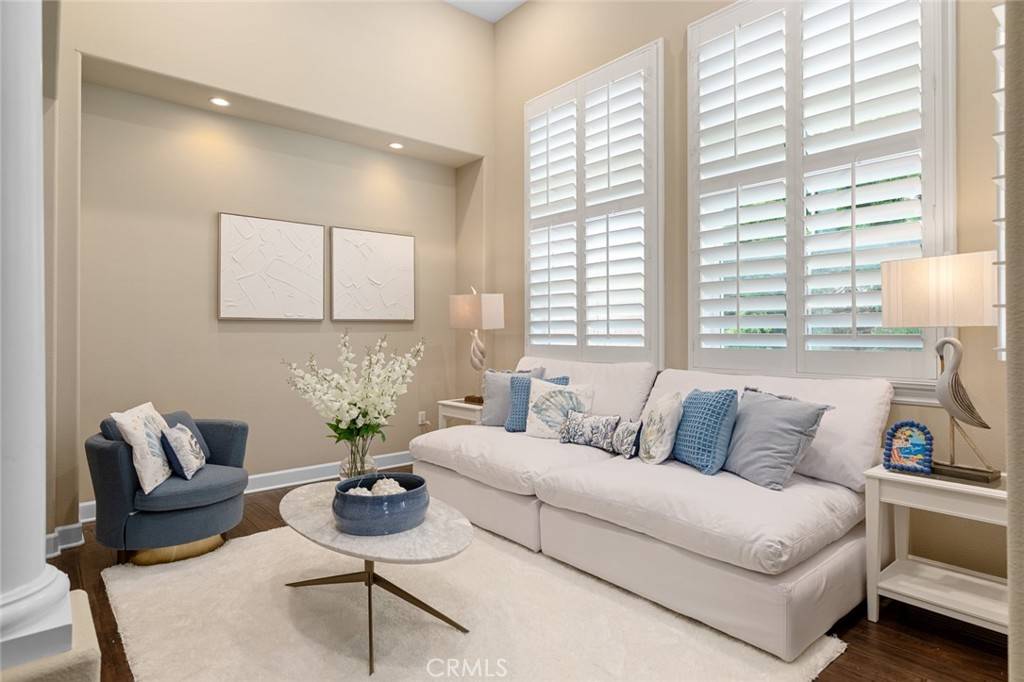 Huntington Beach, CA 92649,17472 Oakbluffs LN