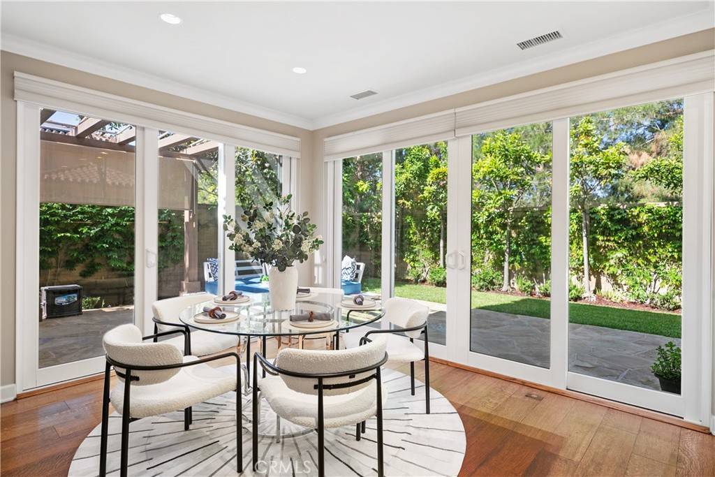 Irvine, CA 92618,32 Tesoro
