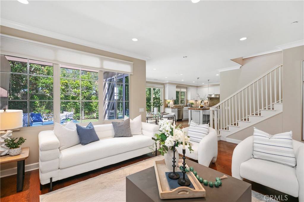 Irvine, CA 92618,32 Tesoro