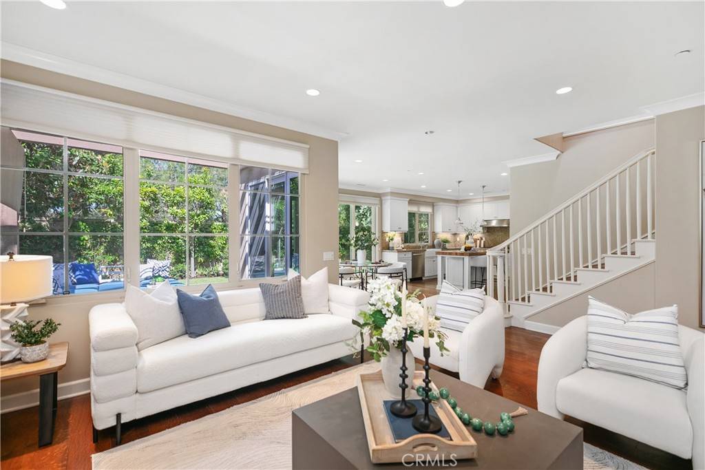 Irvine, CA 92618,32 Tesoro