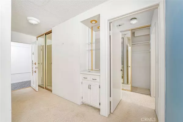 Newport Beach, CA 92663,100 Scholz Plaza, PH 11