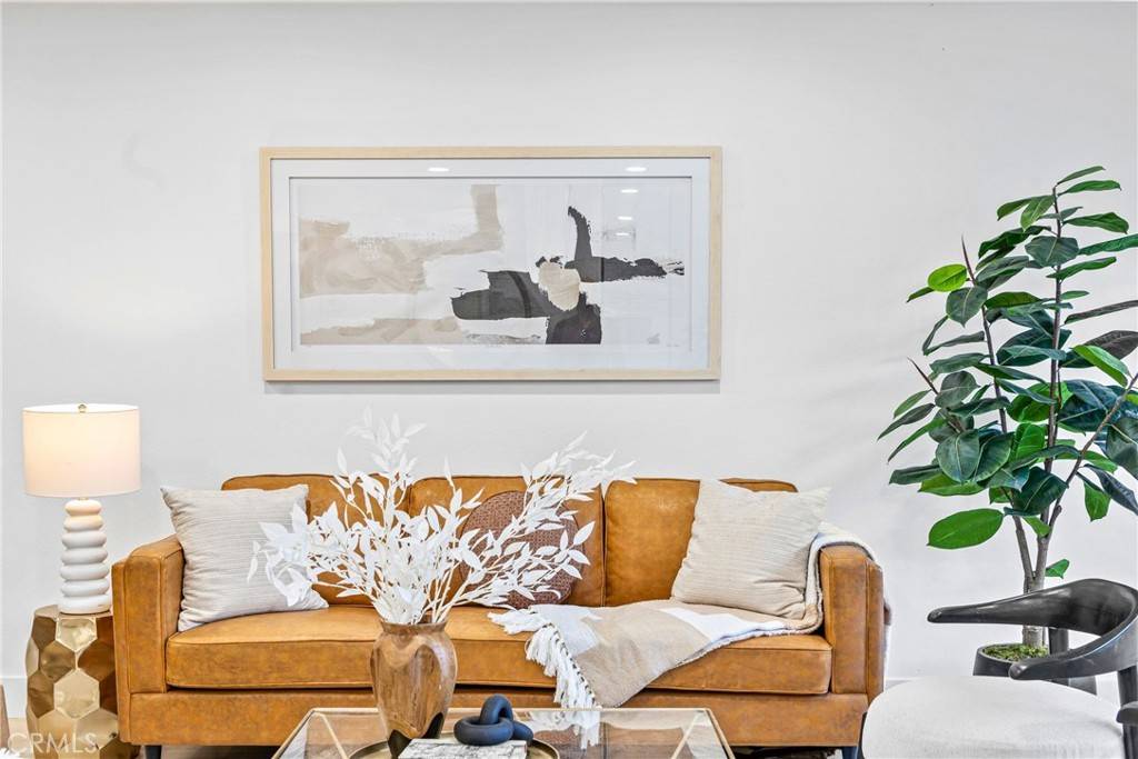 Aliso Viejo, CA 92656,23552 Los Grandes ST