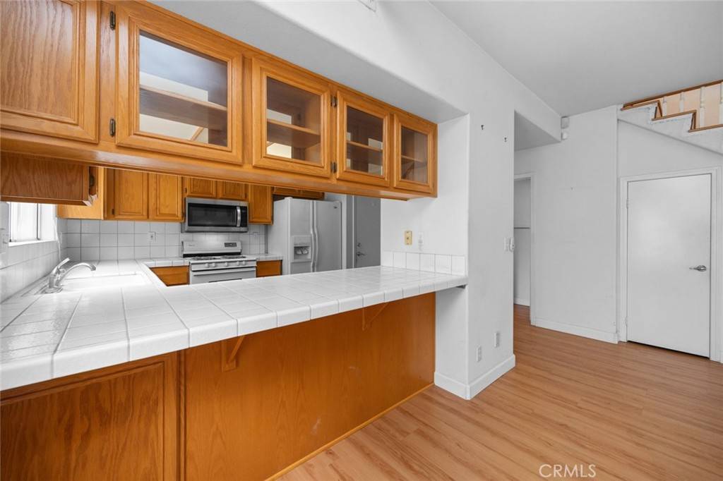 Hawthorne, CA 90250,14412 1/2 Lemoli AVE #6