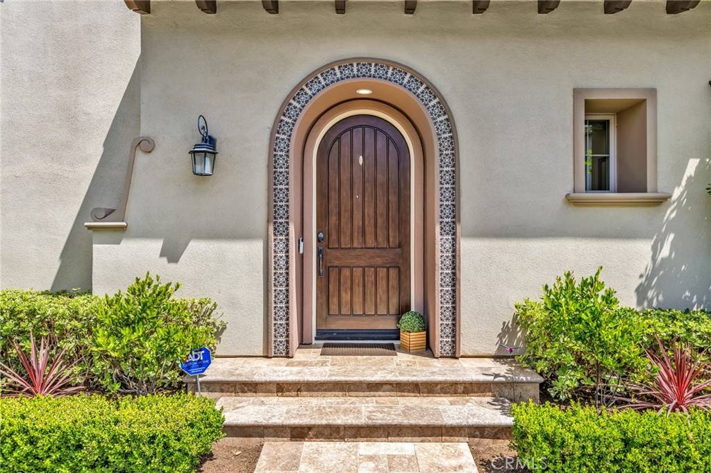 Irvine, CA 92602,66 English Saddle