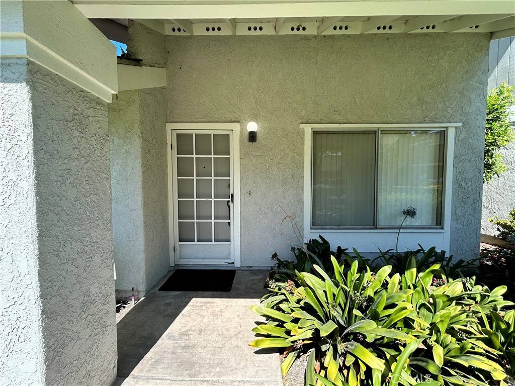 Irvine, CA 92604,15 Wintergreen #13