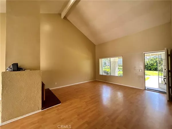 Irvine, CA 92604,15 Wintergreen #13