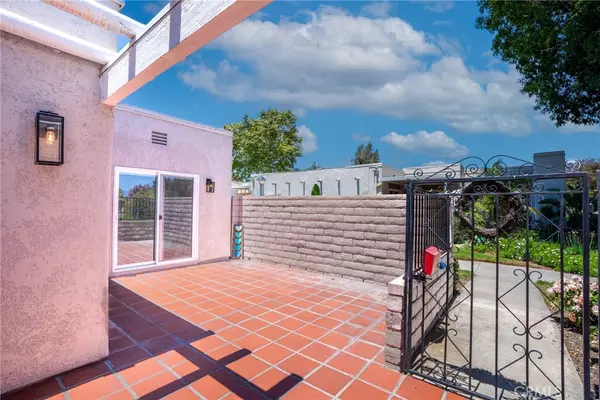 Laguna Woods, CA 92637,3066 Via Serena South #A
