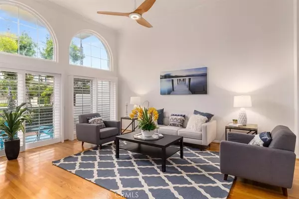Huntington Beach, CA 92648,19381 Maidstone LN