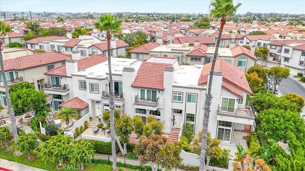 19381 Maidstone LN, Huntington Beach, CA 92648