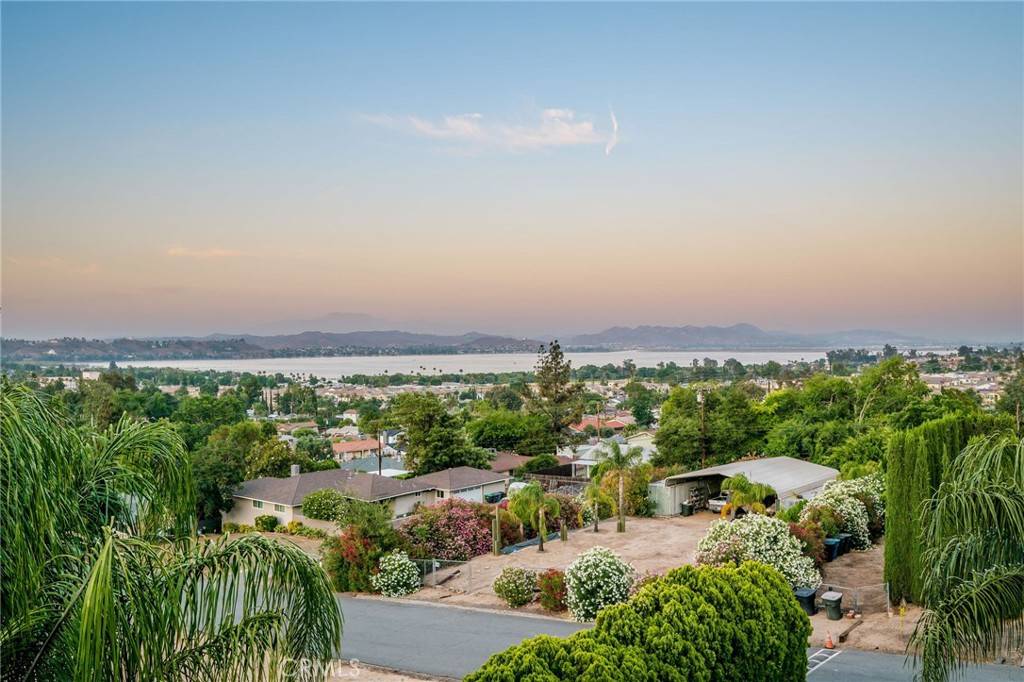 Lake Elsinore, CA 92530,33333 Westlong ST