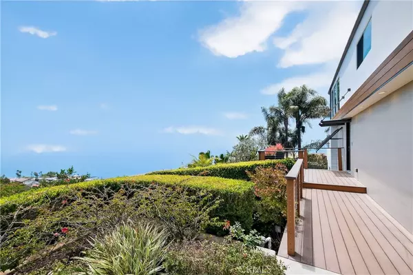 Laguna Beach, CA 92651,855 Santa Ana ST