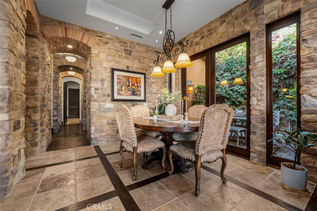 Laguna Hills, CA 92653,25492 Spotted Pony LN