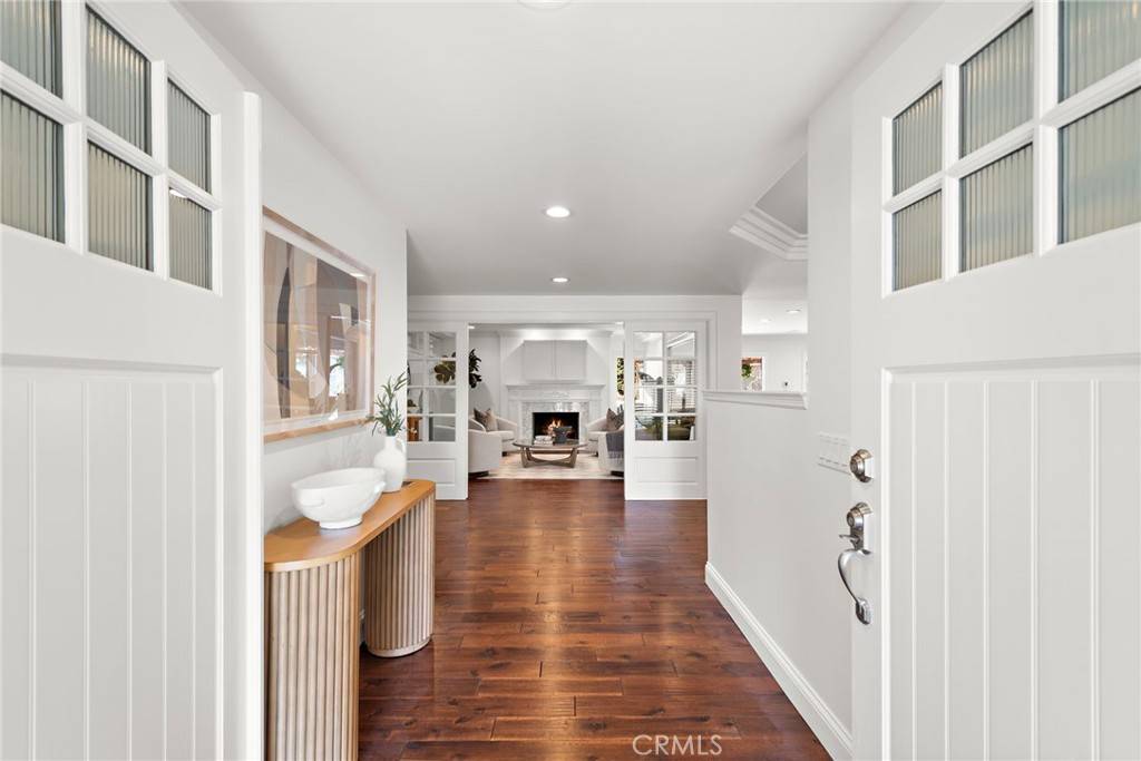 Newport Beach, CA 92660,1230 Santiago DR