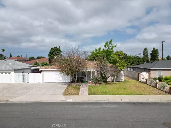 14711 Riata ST, Midway City, CA 92655