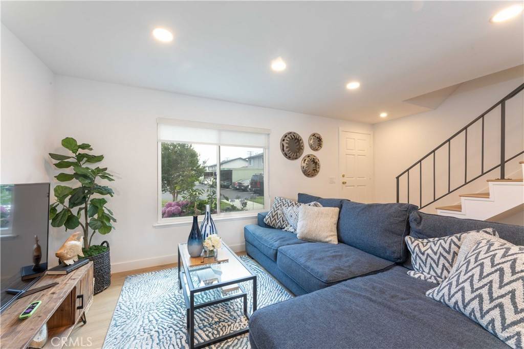 Huntington Beach, CA 92649,16509 Caballero LN #30B