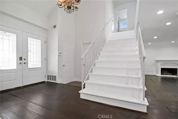 Tustin, CA 92780,14822 Foxcroft RD