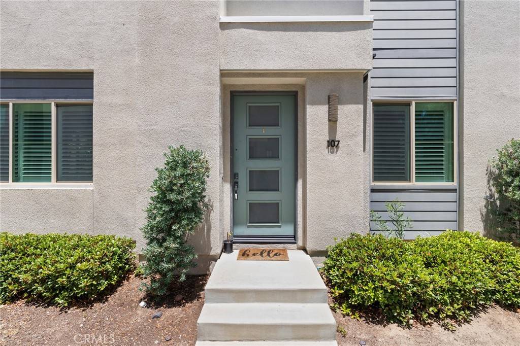 Irvine, CA 92618,107 Menkar