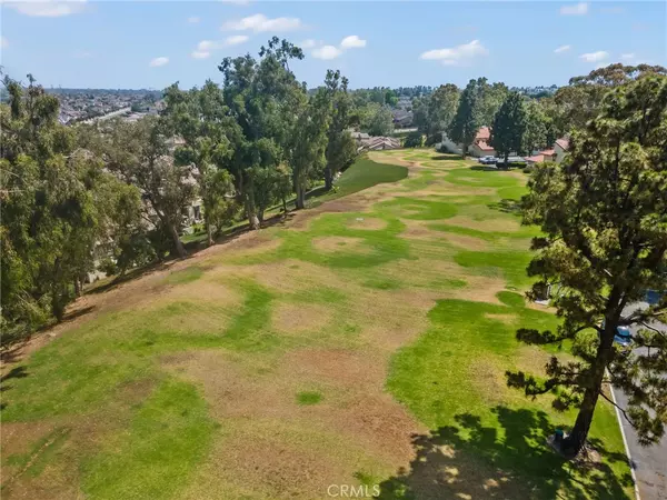 Huntington Beach, CA 92646,18325 Gum Tree LN