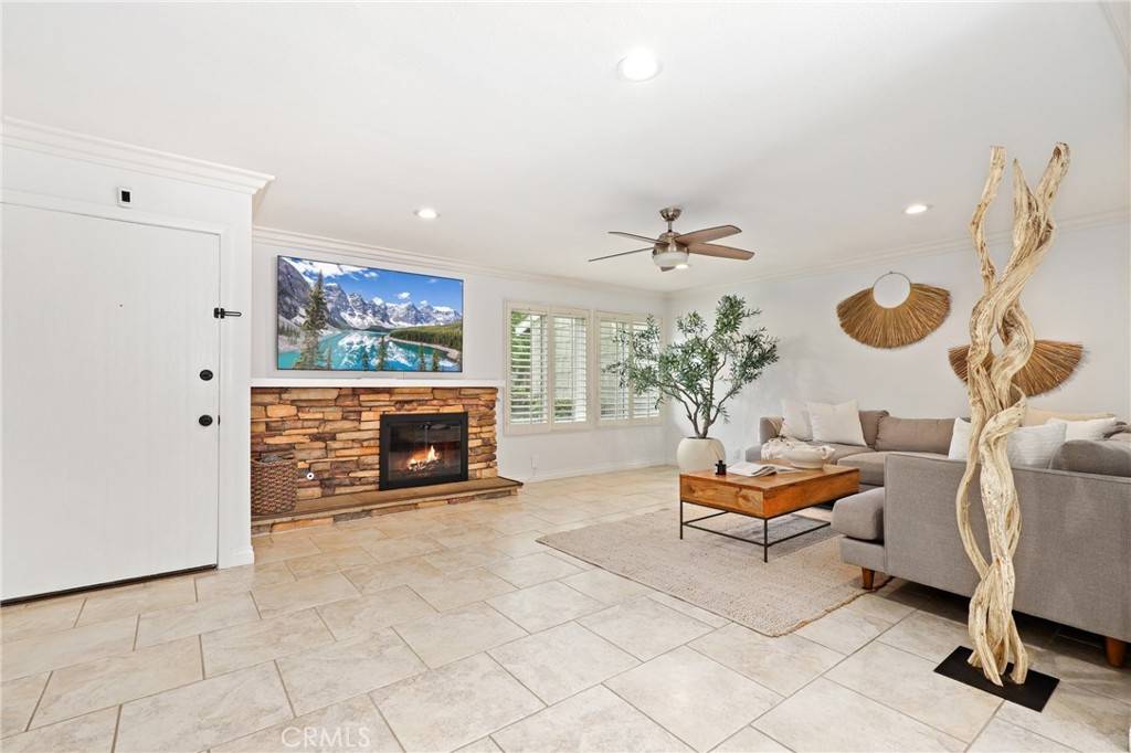 Irvine, CA 92604,14 Black Oak