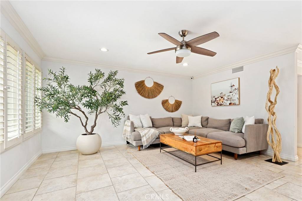 Irvine, CA 92604,14 Black Oak