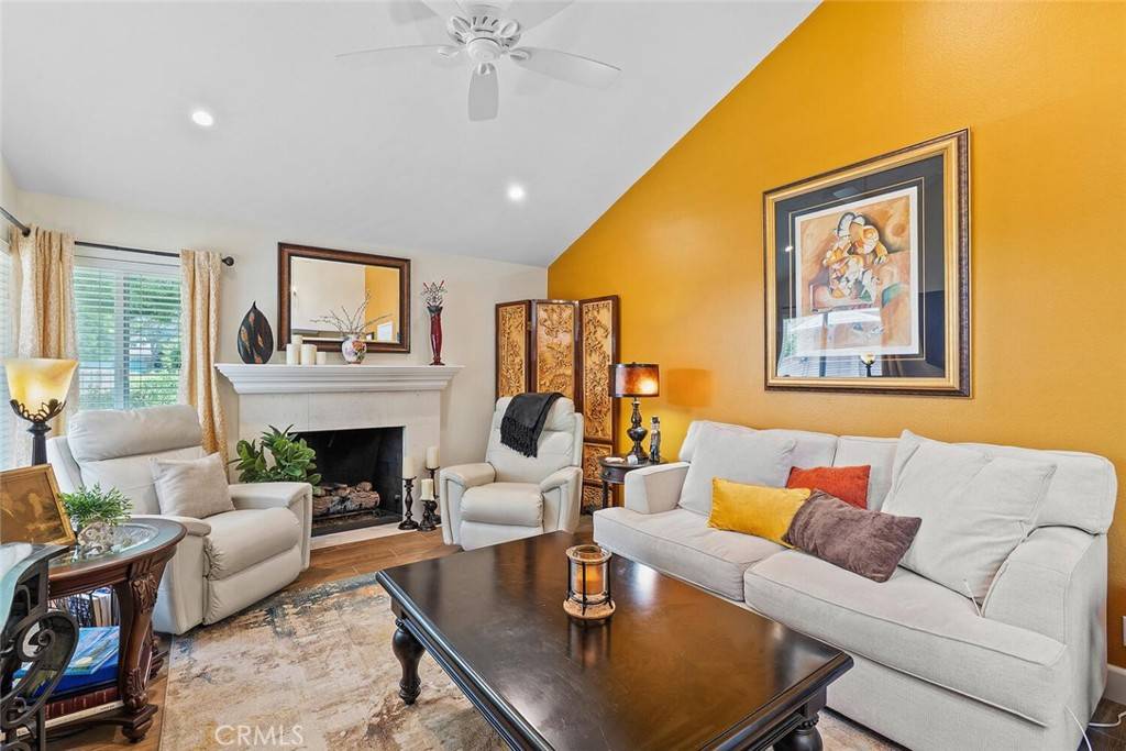 Irvine, CA 92604,10 Glenhurst #37
