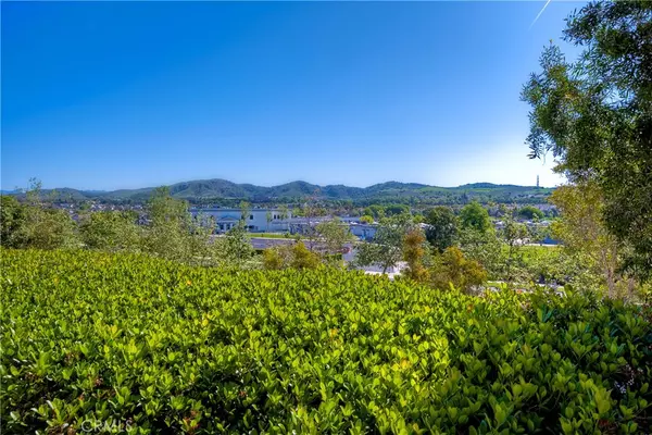Ladera Ranch, CA 92694,66 Glenalmond LN