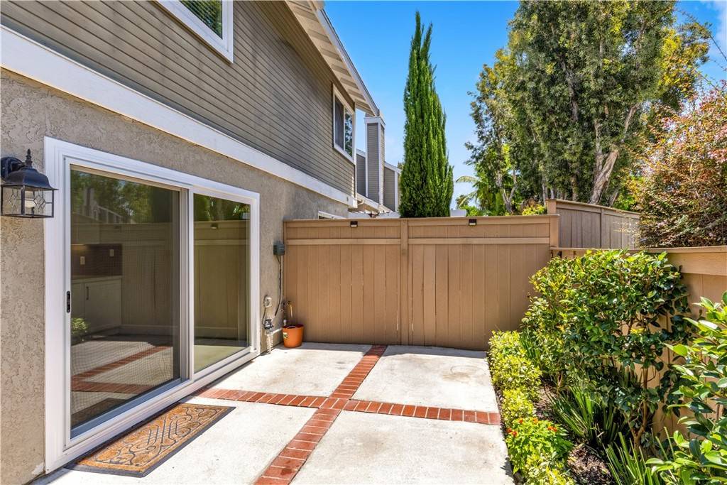 Aliso Viejo, CA 92656,6 Marigold #31