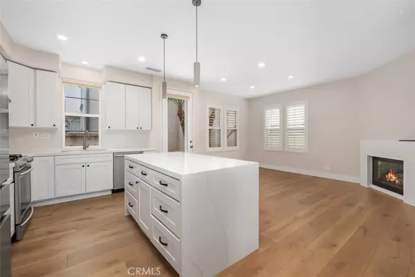 Irvine, CA 92603,218 Tall Oak
