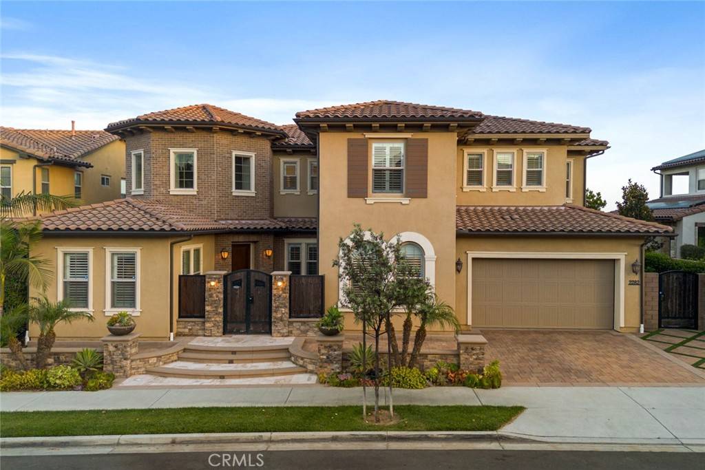 2282 E Rosecrans CT, Brea, CA 92821