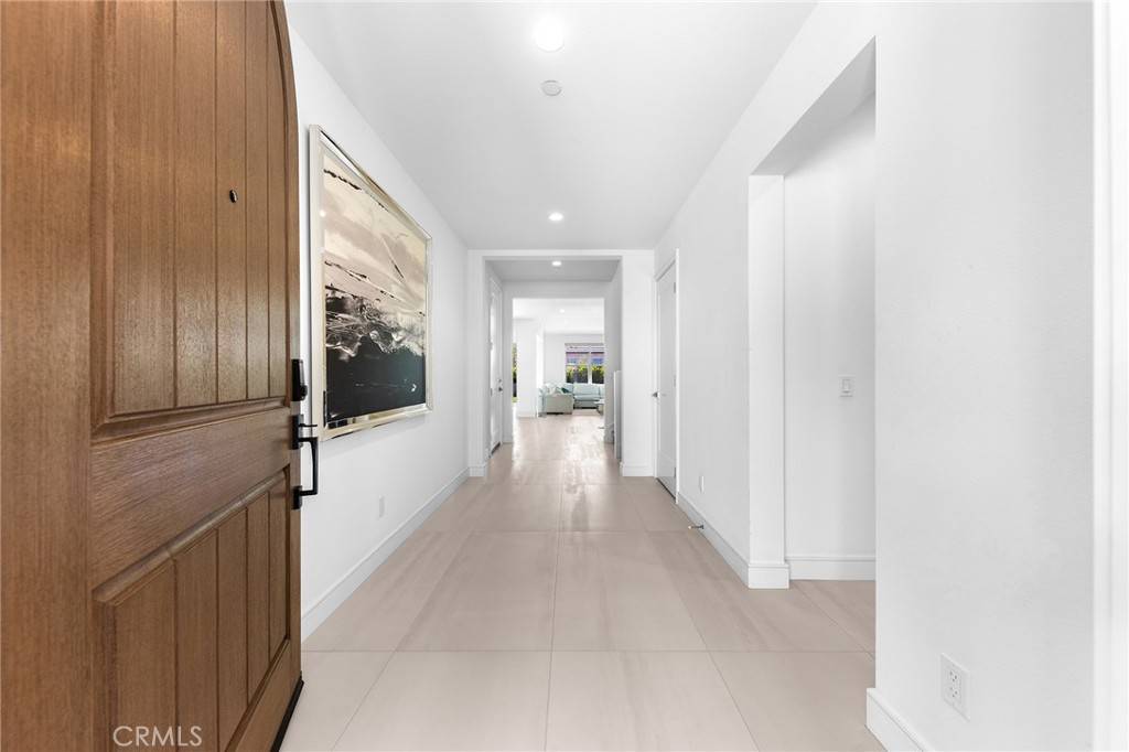 Irvine, CA 92602,119 Albero