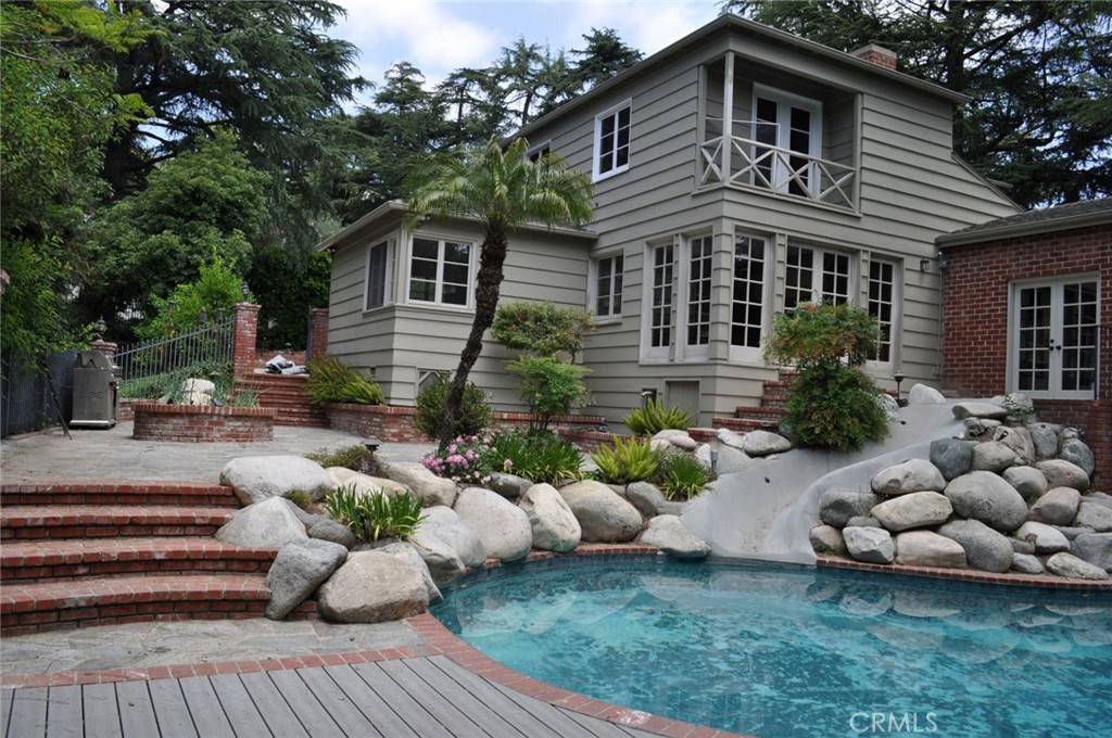 5227 Alta Canyada RD, La Canada Flintridge, CA 91011