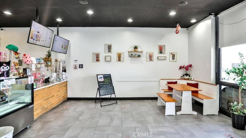 La Verne, CA 91750,1457 Foothill #H