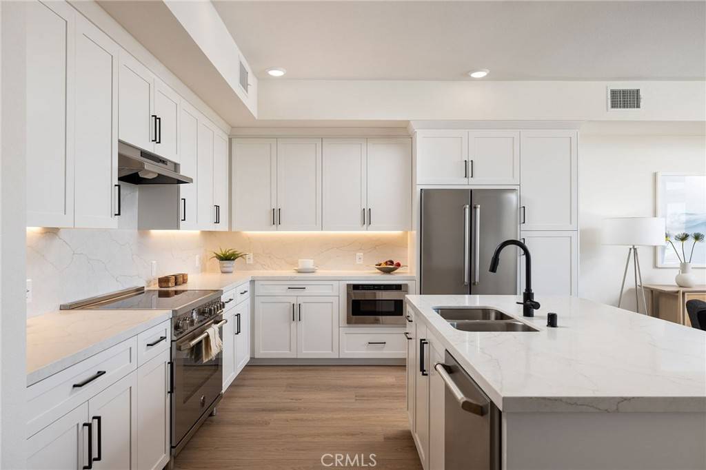 Huntington Beach, CA 92648,414 Main ST #430