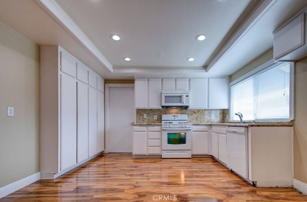 Irvine, CA 92612,17275 Candleberry