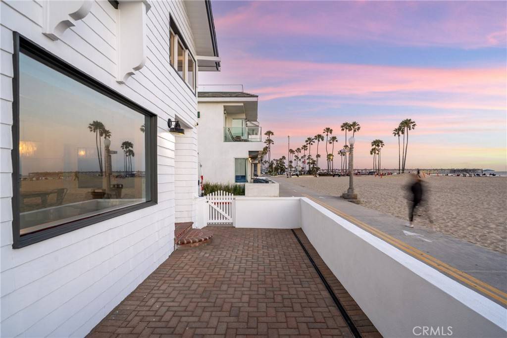 Newport Beach, CA 92663,2500 W Oceanfront