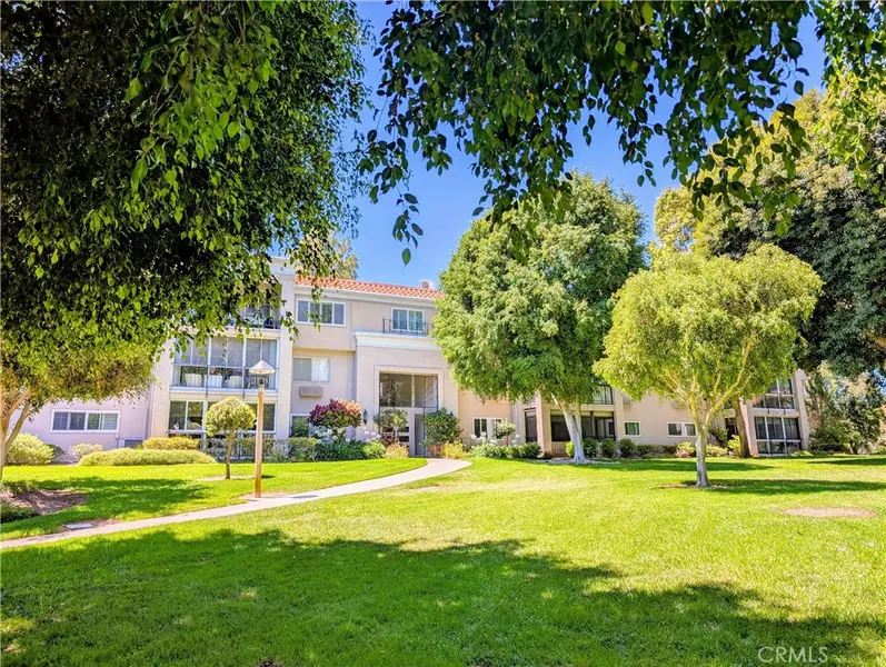 5499 Paseo Del Lago W #3D, Laguna Woods, CA 92637