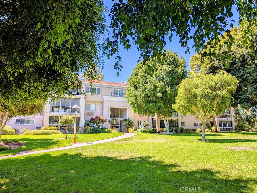 5499 Paseo Del Lago W #3D, Laguna Woods, CA 92637