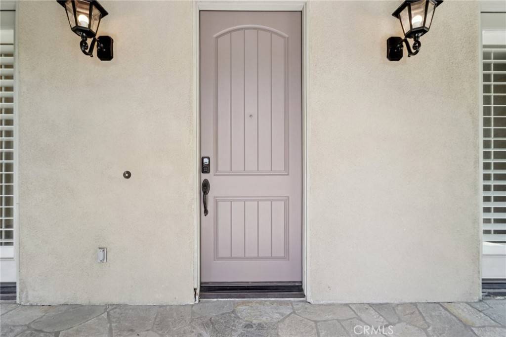 Irvine, CA 92620,27 Antique Rose