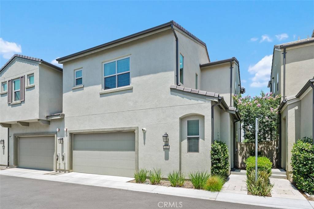 Corona, CA 92883,4235 Horvath ST #103