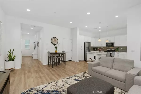 Corona, CA 92883,4235 Horvath ST #103