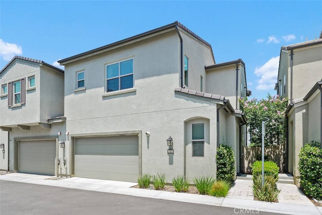 Corona, CA 92883,4235 Horvath ST #103