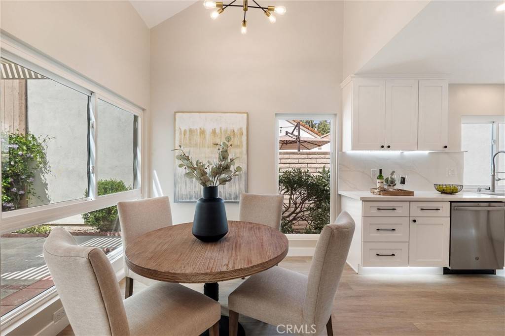 Irvine, CA 92612,14 Willow Tree LN